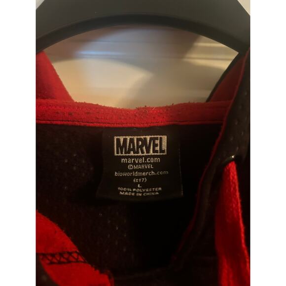 GUC Marvel Deadpool Black/Red Long Sleeve Hoodie Sweatshirt Size Large - Picture 3 of 5